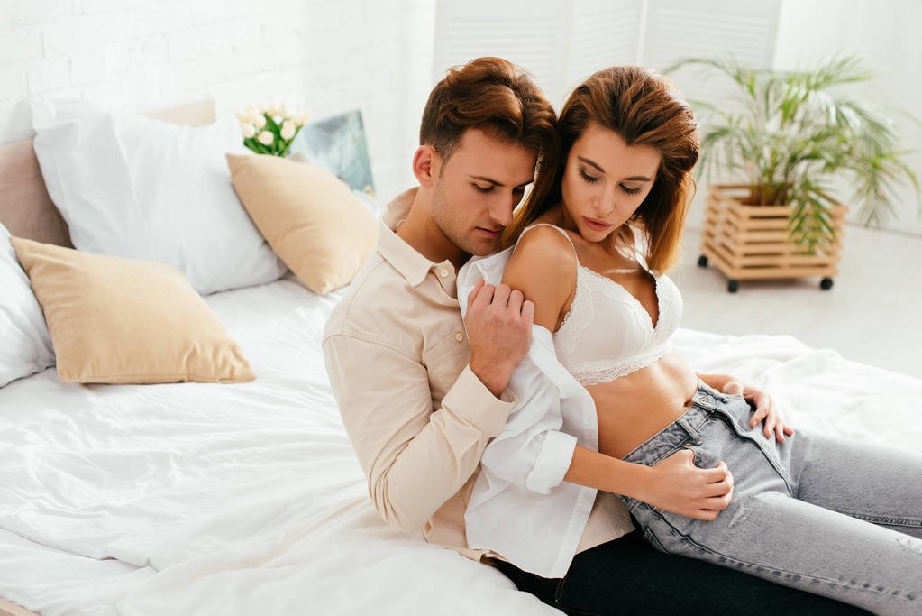 Online Dating Tips: How To Date Out Of Your League